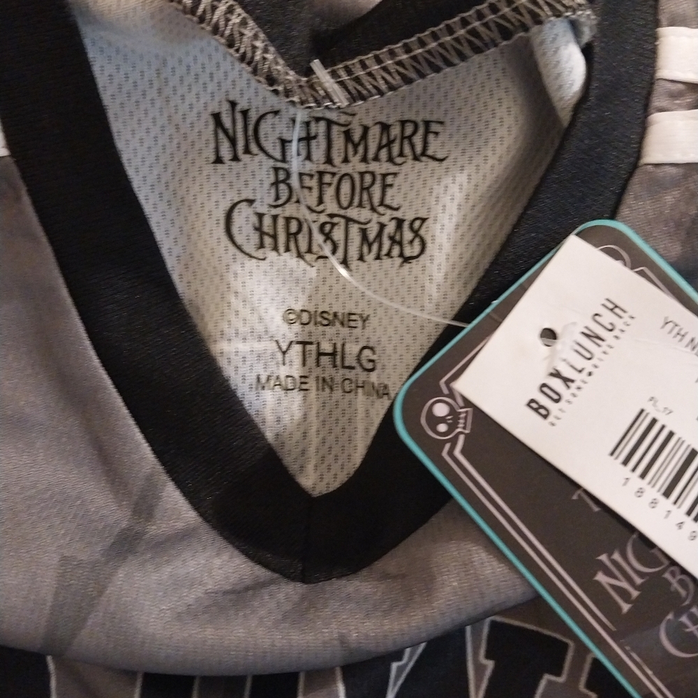 BOX LUNCH Gray Nightmare Before Christmas Jersey 💥 - Picture 6 of 7
